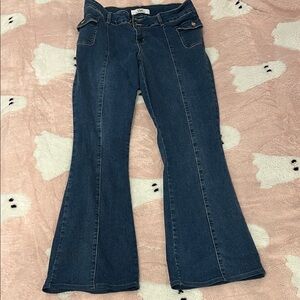 Y2K style low rise bell bottom jeans. Size M/L stretch denim